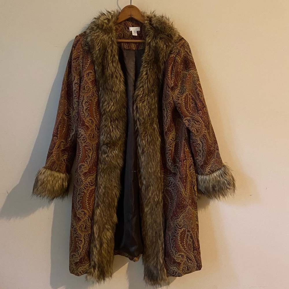 Fur Trim Tapestry Print Chicos Coat Size 2 (fits size M/S